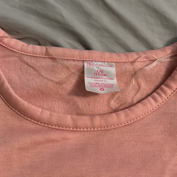 Large (11/13) long sleeve pink shirt with sequins - Picture 3 of 9